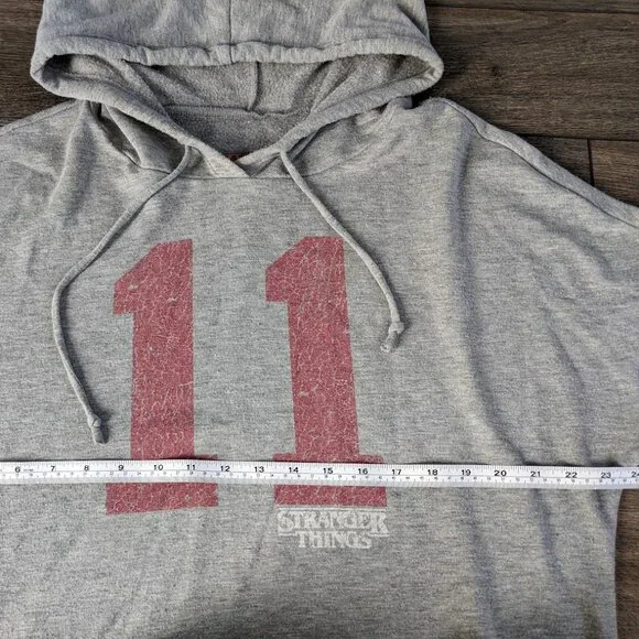 Netflix Official Stranger Things Eleven 11 Millie Bobby Brown Sz: XL Hoodie Y2K - Picture 2 of 11